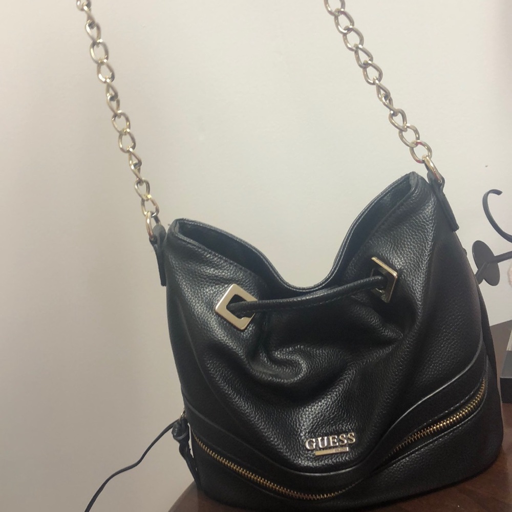 Guess purse - Picture 2 of 5